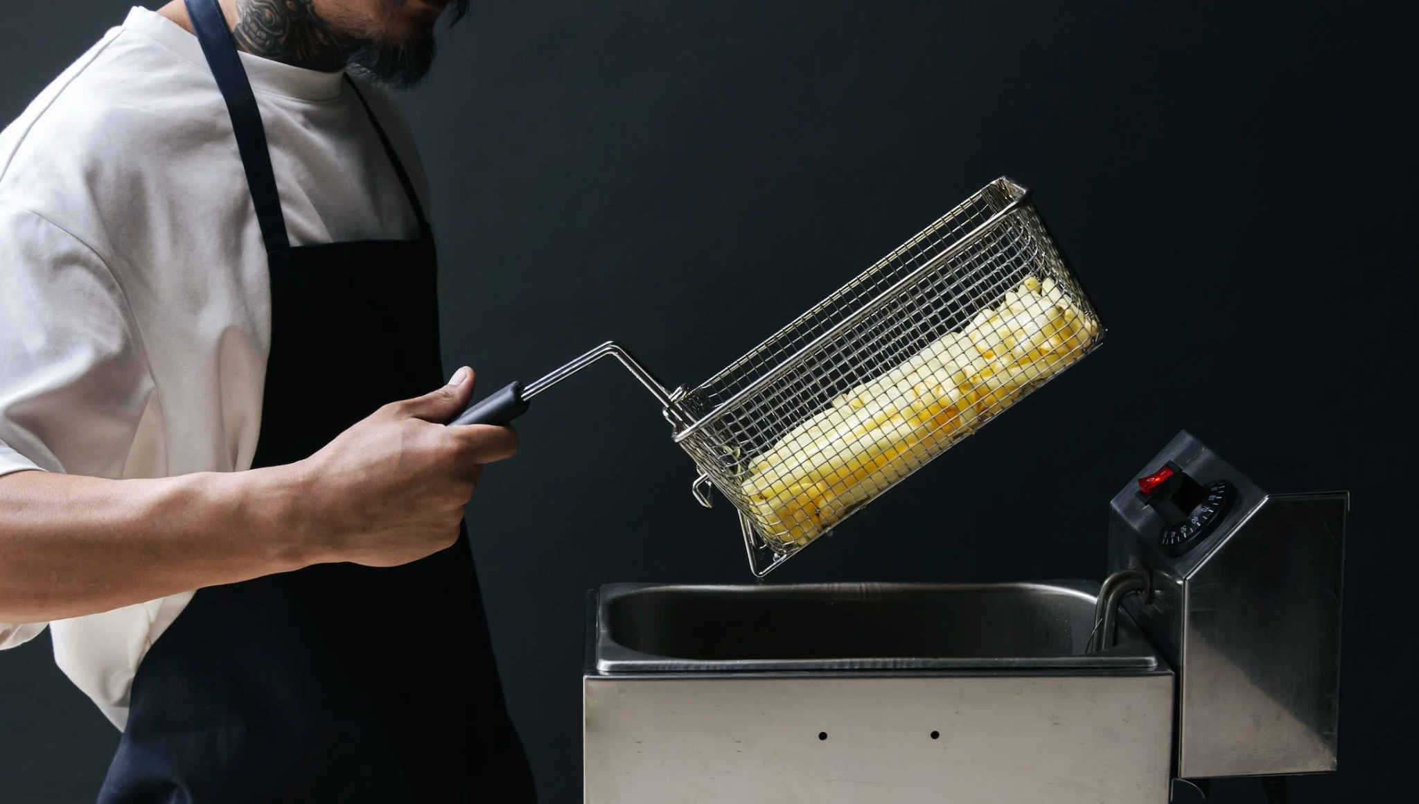 How to Clean a Deep Fryer Basket in Your Commercial Kitchen